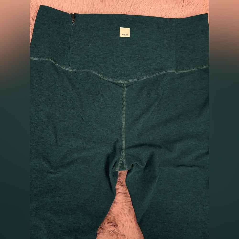 Vuori Green Leggings High-Waisted Seamless Design - Picture 5 of 7
